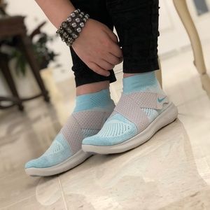 women's free rn motion flyknit